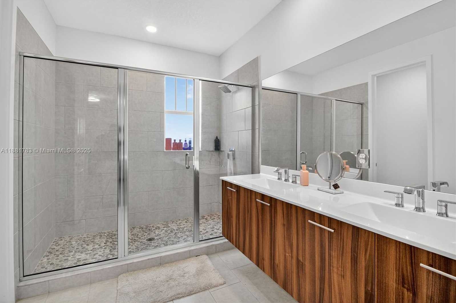 Small Image of 4367 SOUTH WEST 123 LN, Davie Number 19