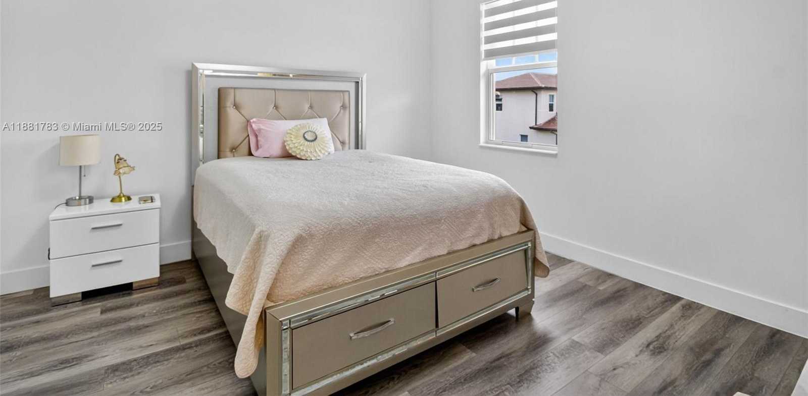 Small Image of 4367 SOUTH WEST 123 LN, Davie Number 20