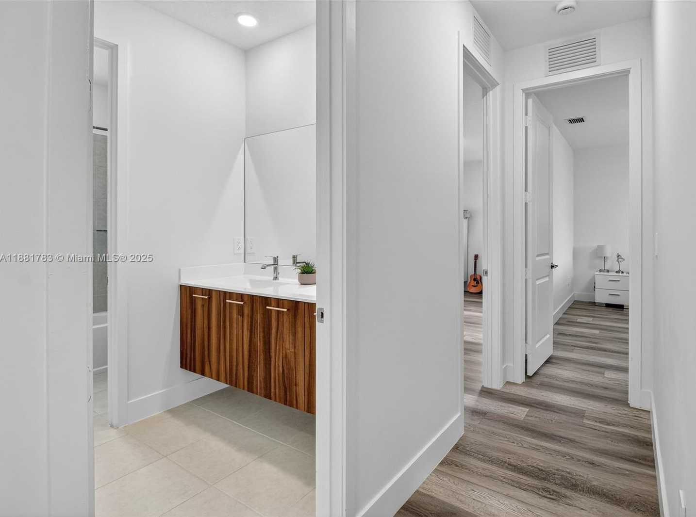 Small Image of 4367 SOUTH WEST 123 LN, Davie Number 23