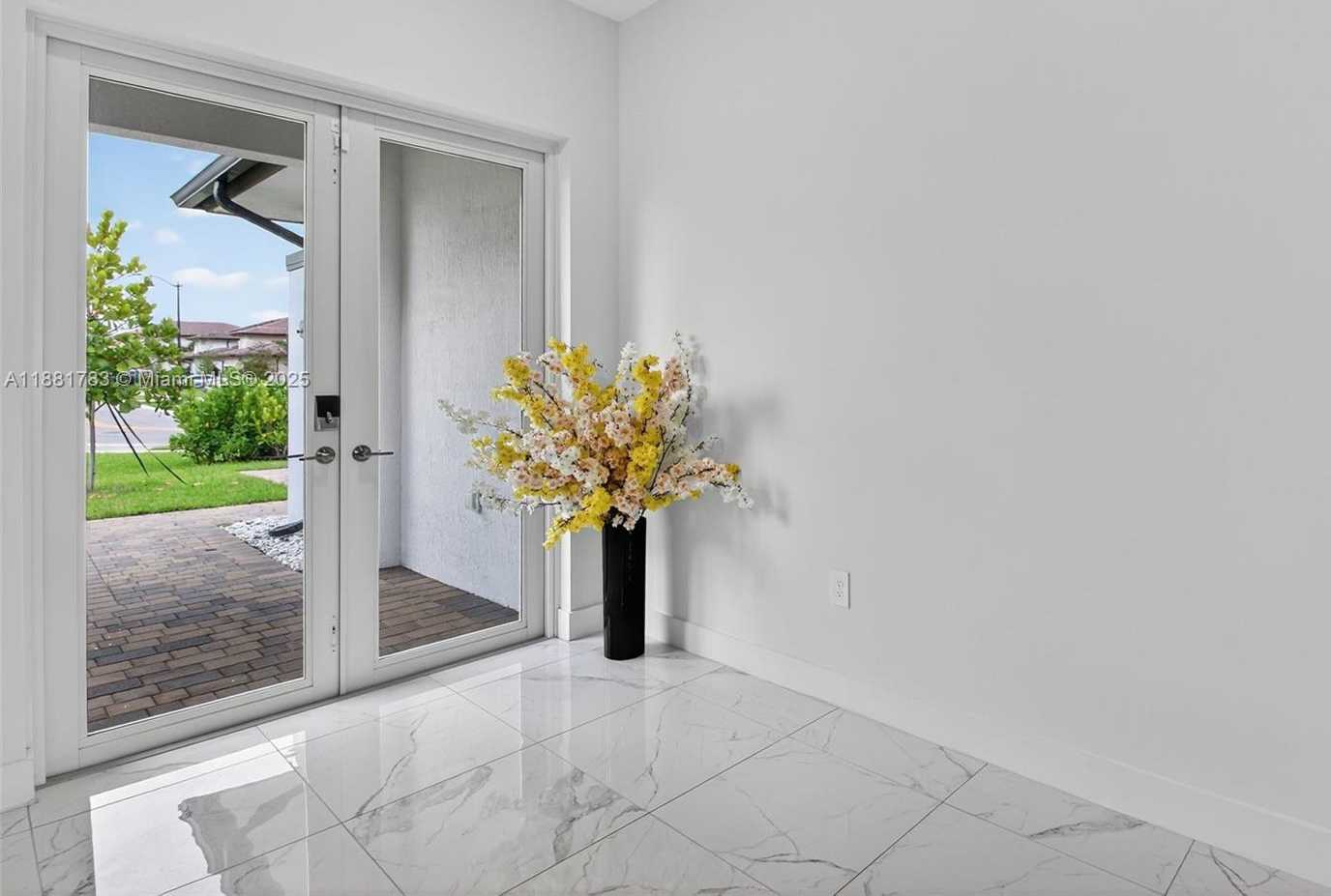 Small Image of 4367 SOUTH WEST 123 LN, Davie Number 3