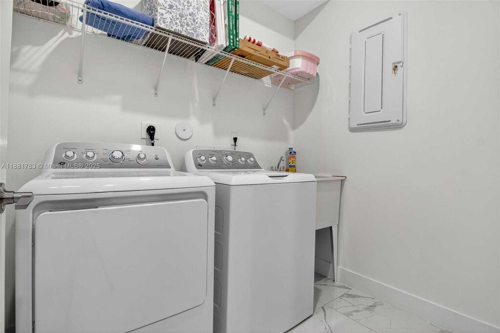 Small Image of 4367 SOUTH WEST 123 LN, Davie Number 9