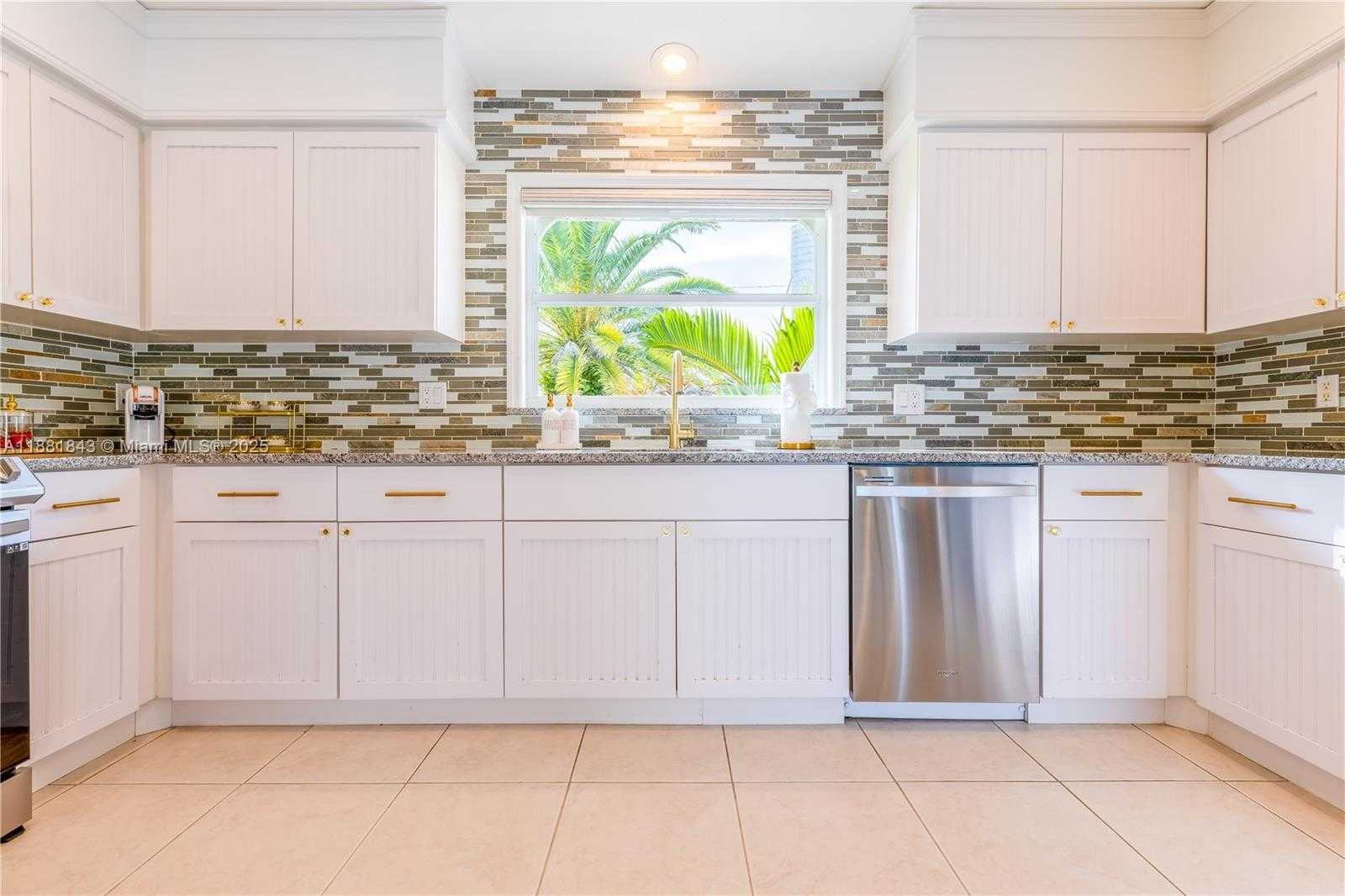 Small Image of 1511 SOUTH WEST 4TH PL, Cape Coral Number 15
