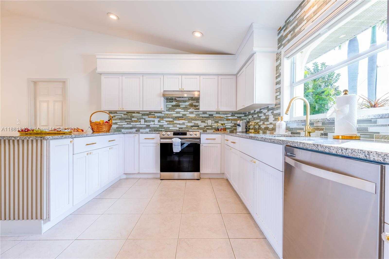 Small Image of 1511 SOUTH WEST 4TH PL, Cape Coral Number 16