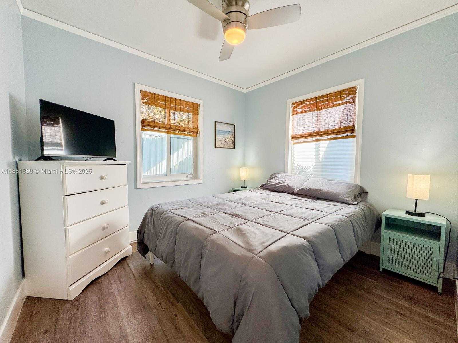 Small Image of 4881 NORTH EAST 2ND AVE, Oakland Park Number 11