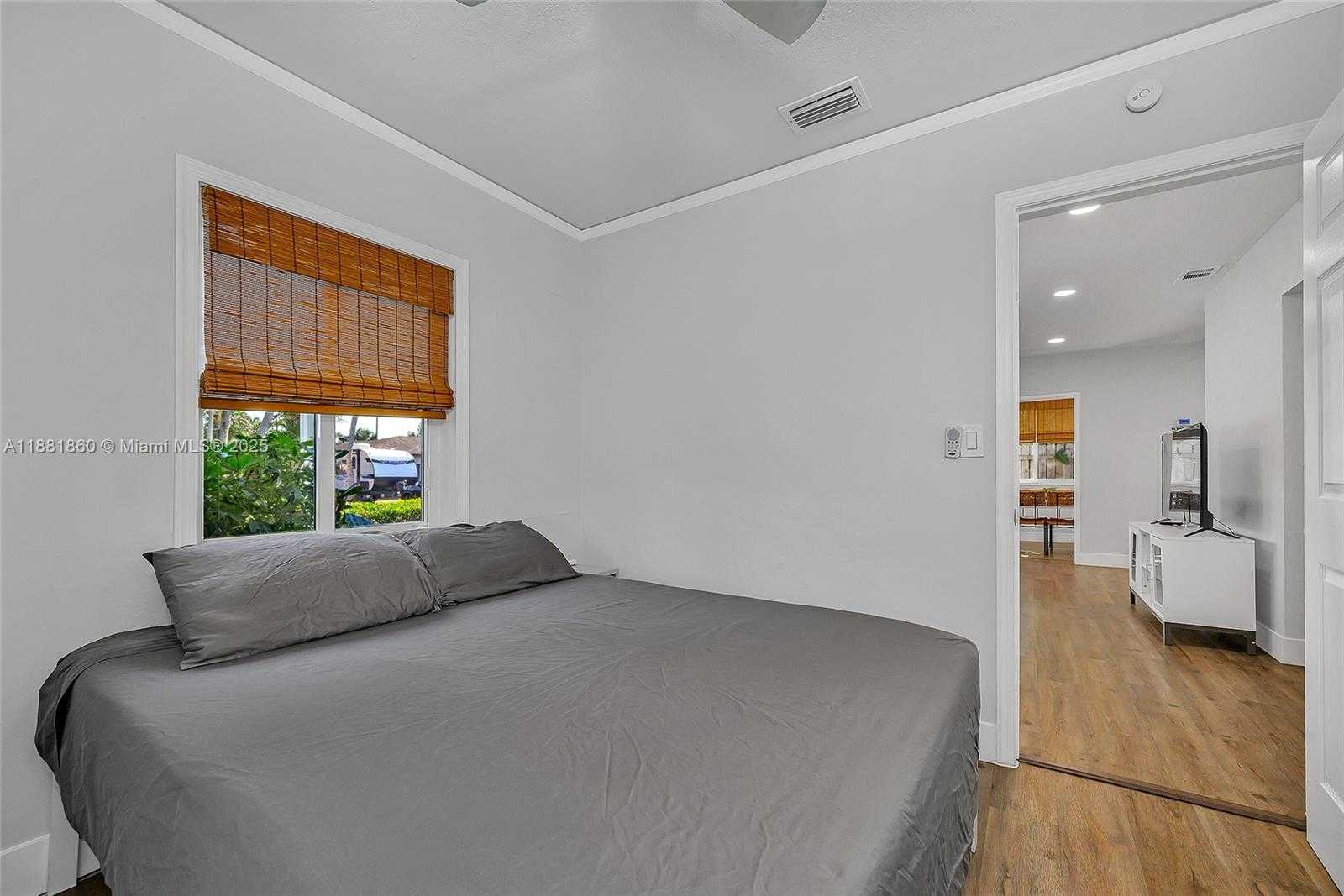Small Image of 4881 NORTH EAST 2ND AVE, Oakland Park Number 13