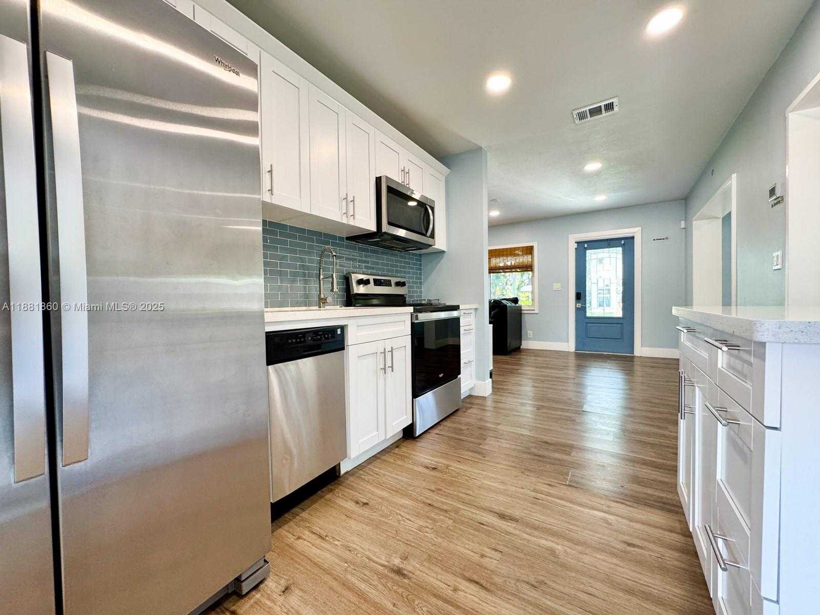 Small Image of 4881 NORTH EAST 2ND AVE, Oakland Park Number 4
