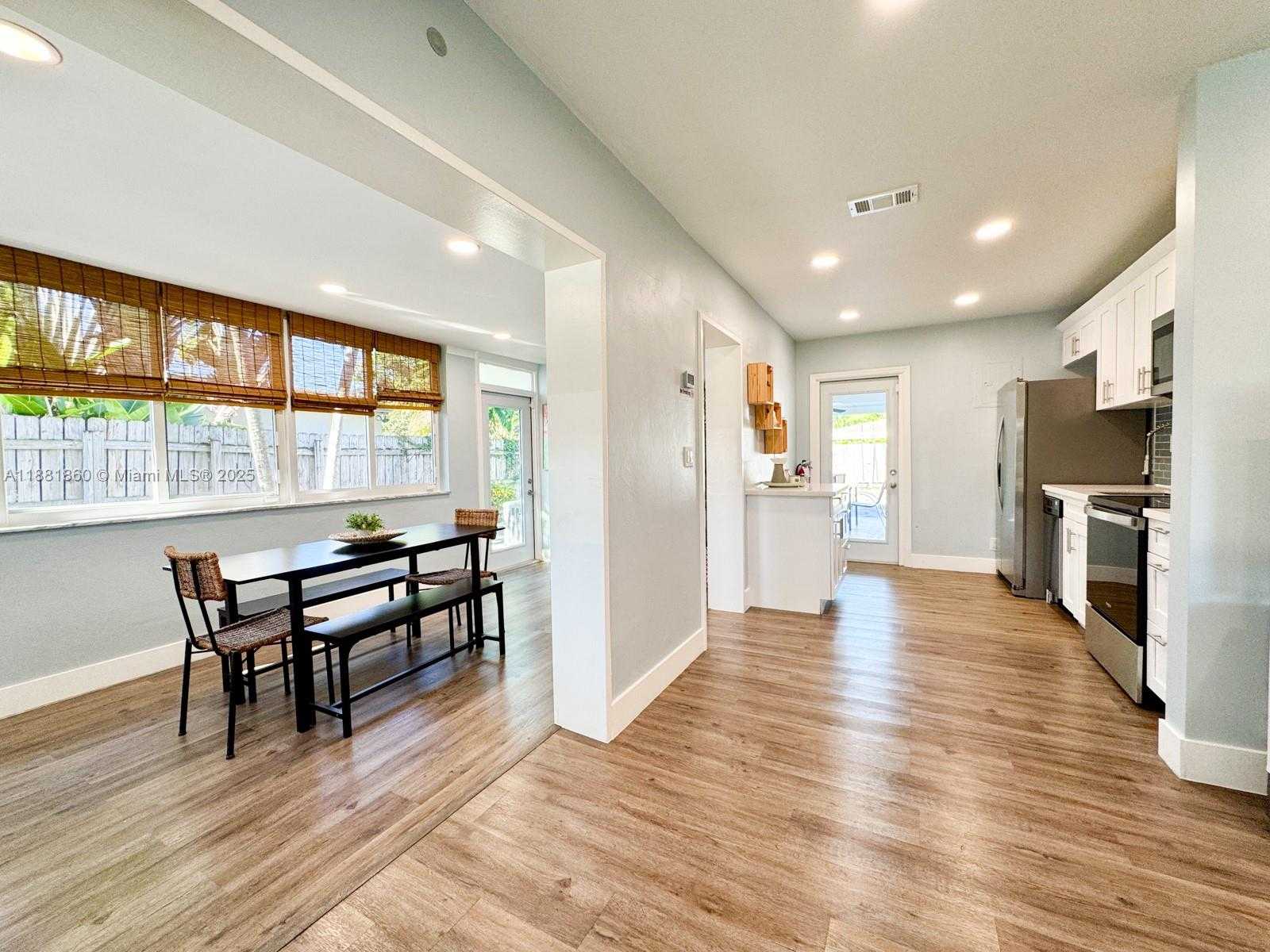 Small Image of 4881 NORTH EAST 2ND AVE, Oakland Park Number 5