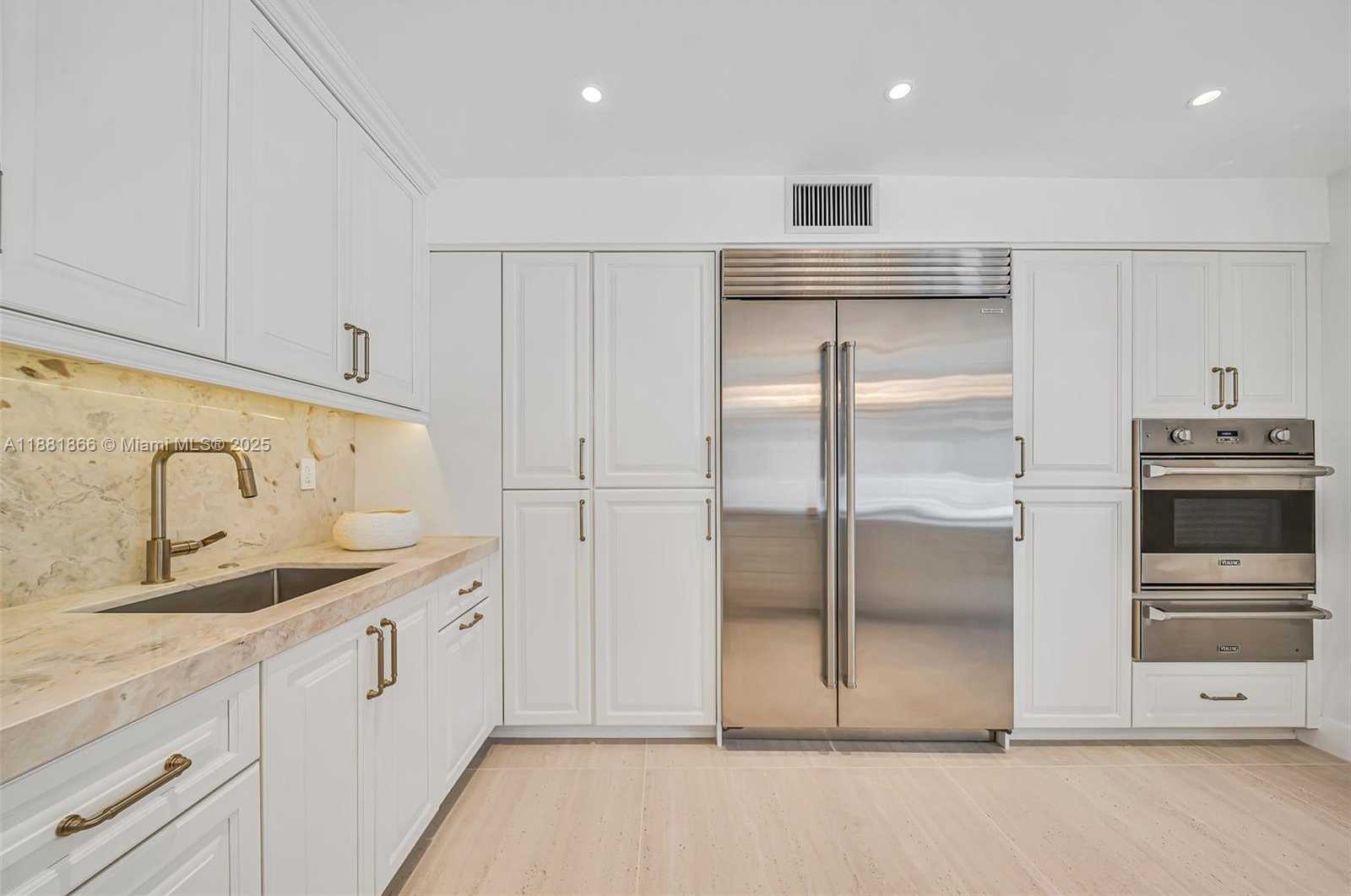 Small Image of 3341 NORTH EAST 170TH ST, North Miami Beach Number 10