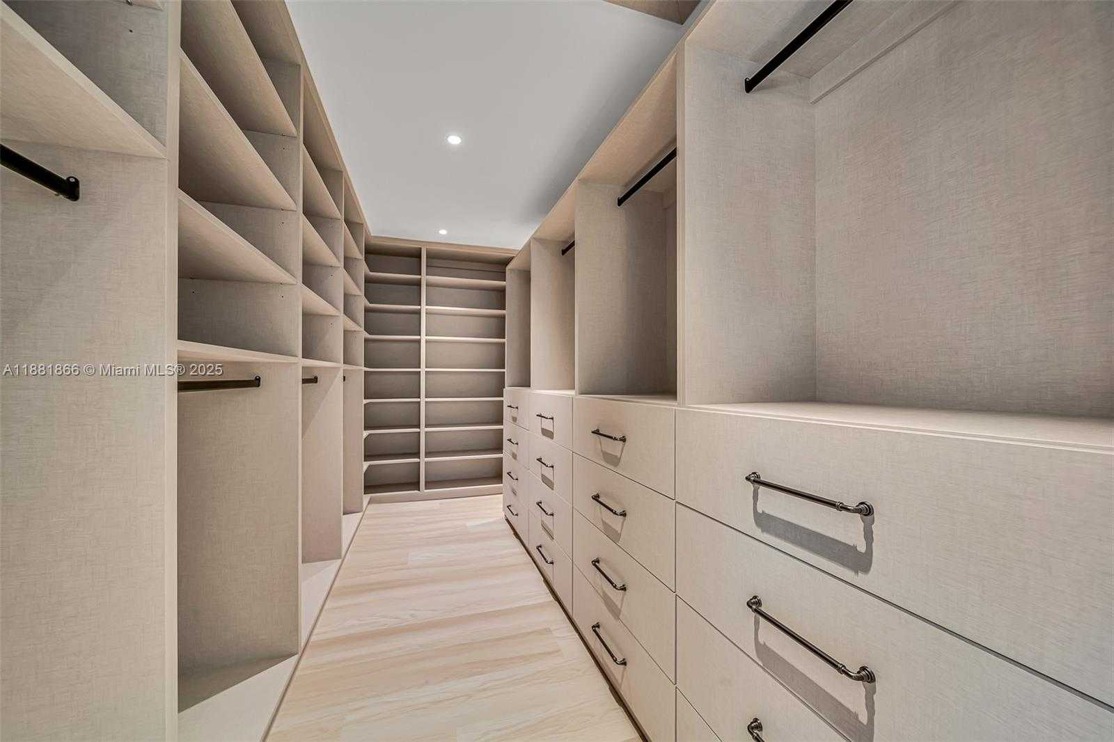 Small Image of 3341 NORTH EAST 170TH ST, North Miami Beach Number 25