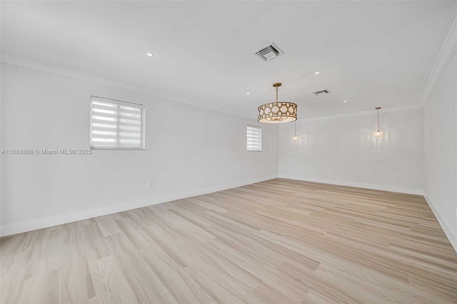 Small Image of 3341 NORTH EAST 170TH ST, North Miami Beach Number 33
