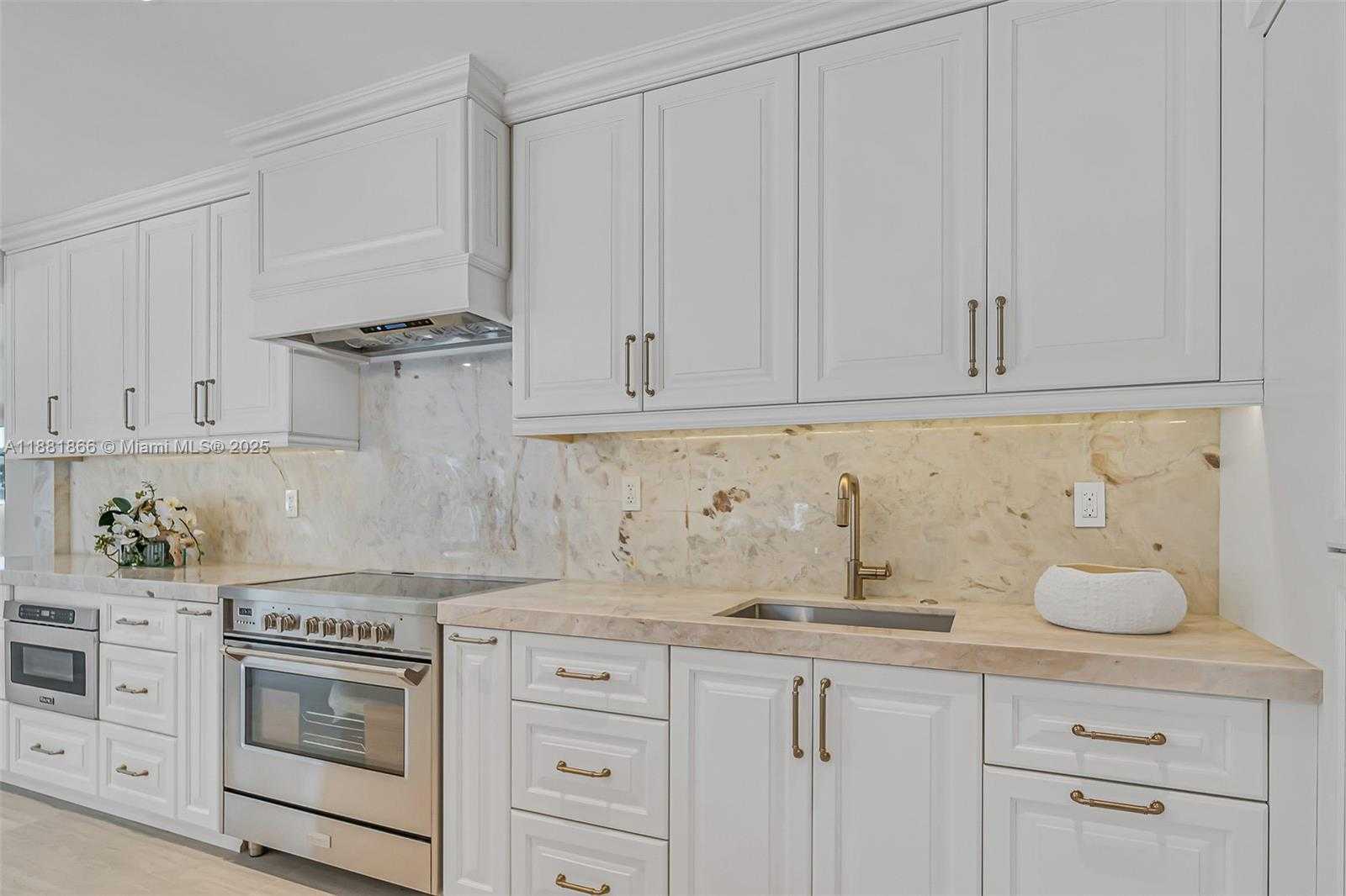Small Image of 3341 NORTH EAST 170TH ST, North Miami Beach Number 7