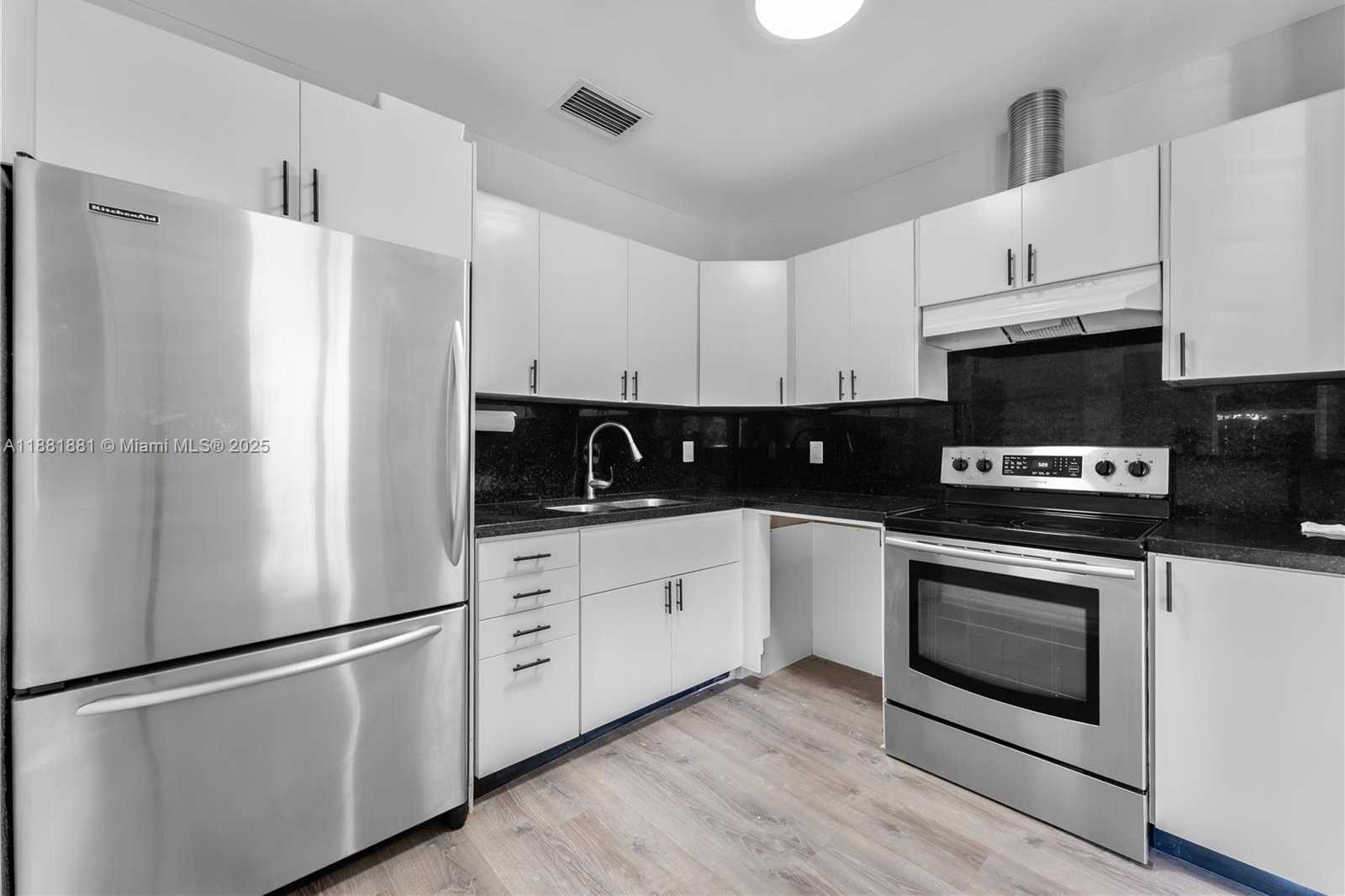 Small Image of 2831 MONROE ST, Hollywood Number 23