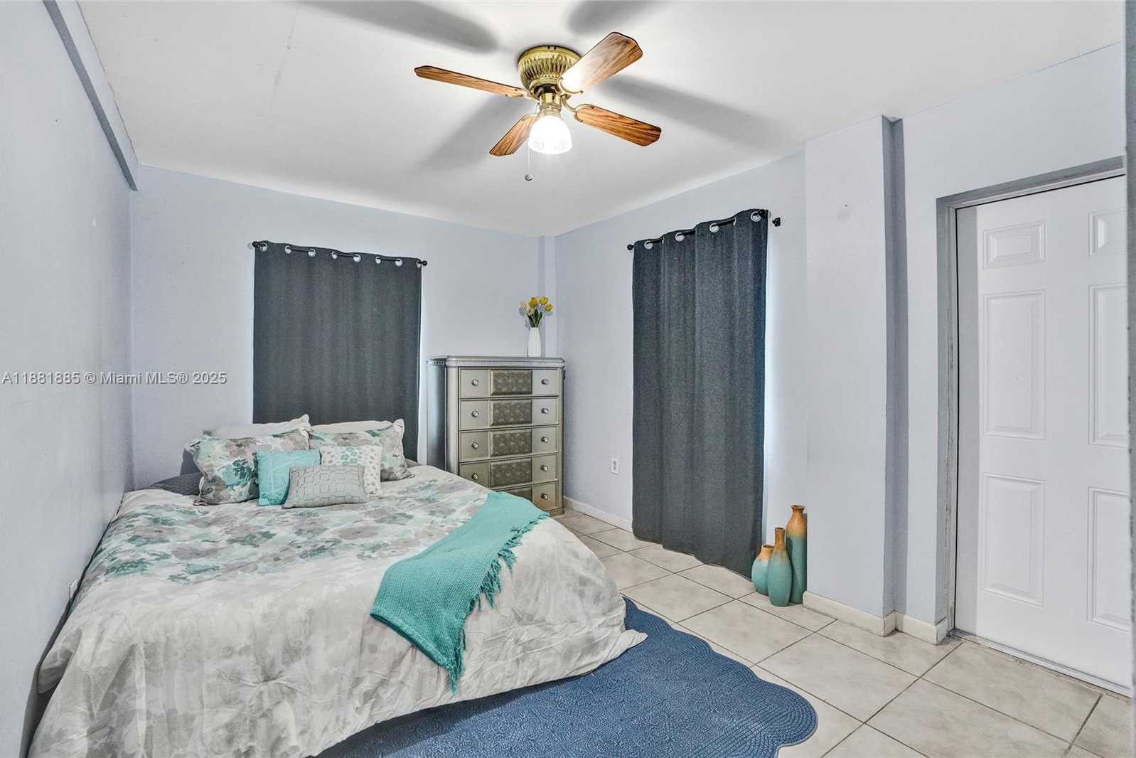 Small Image of 12585 NORTH EAST MIAMI CT, North Miami Number 28