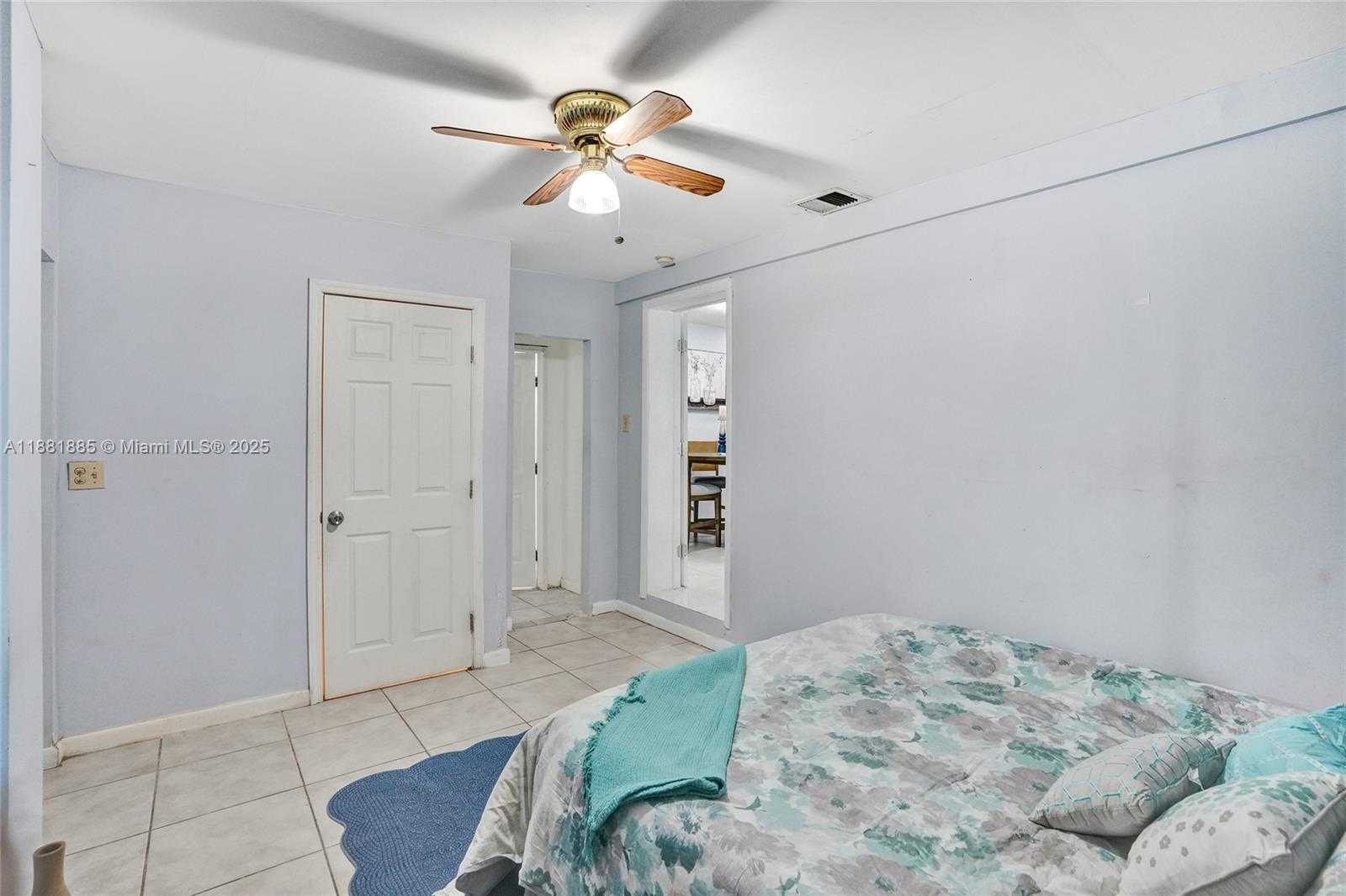 Small Image of 12585 NORTH EAST MIAMI CT, North Miami Number 30