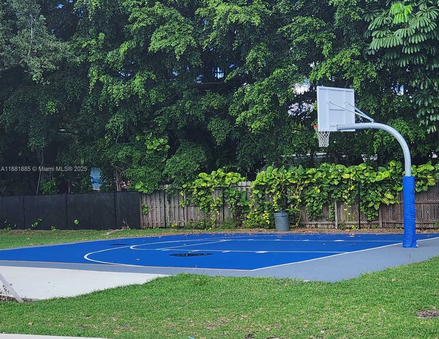 Small Image of 12585 NORTH EAST MIAMI CT, North Miami Number 46