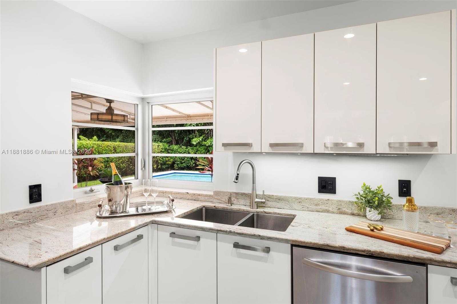 Small Image of 600 NORTH EAST 55TH TER, Miami Number 14
