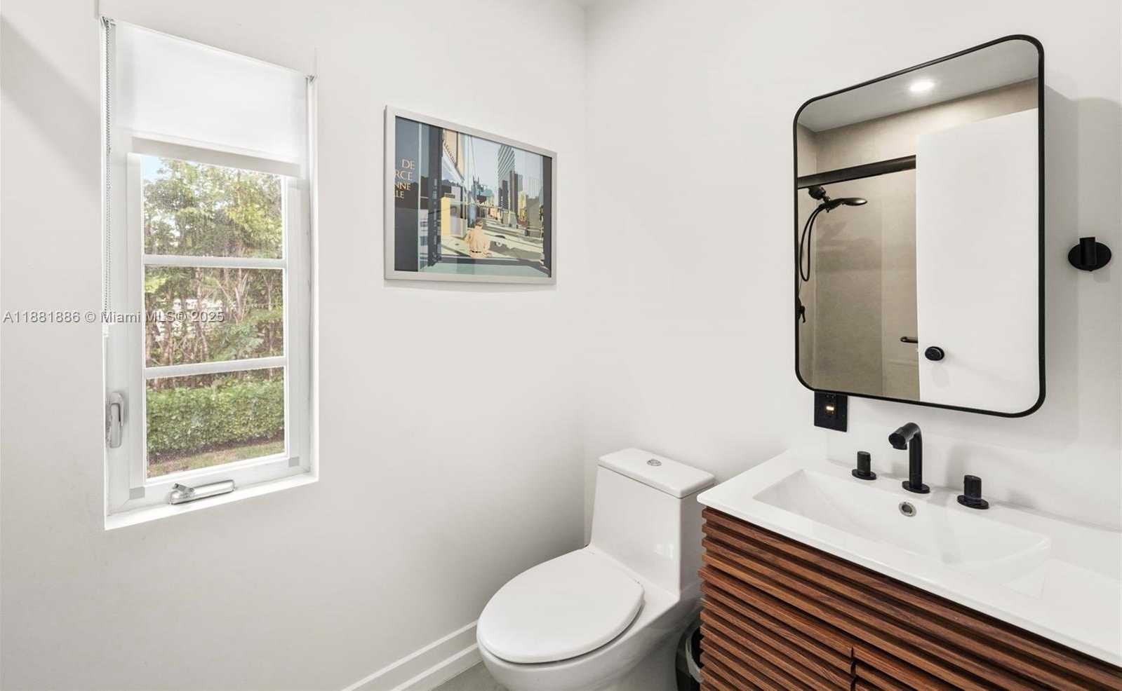 Small Image of 600 NORTH EAST 55TH TER, Miami Number 35