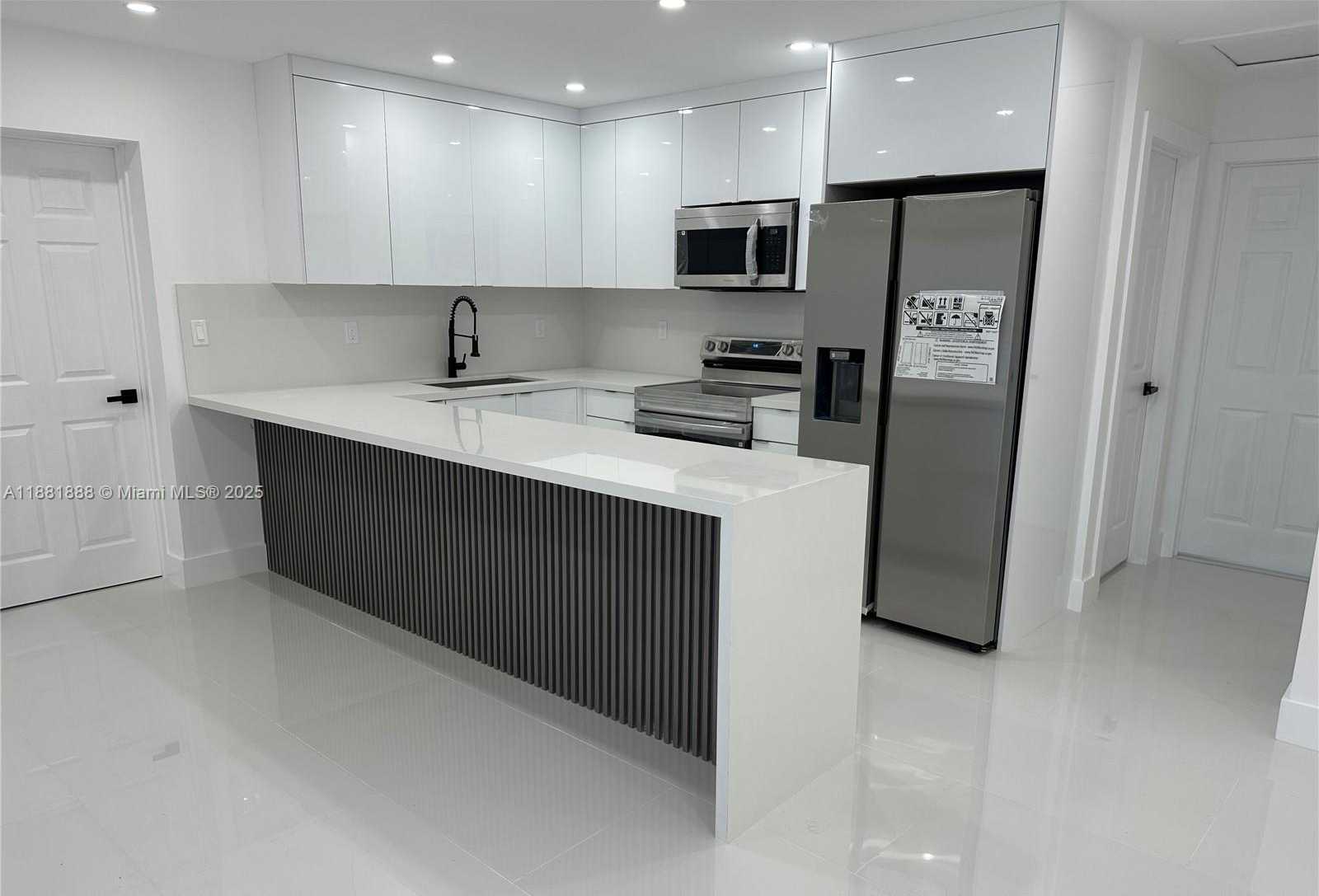 Small Image of 20181 NORTH WEST 14TH PL, Miami Gardens Number 10
