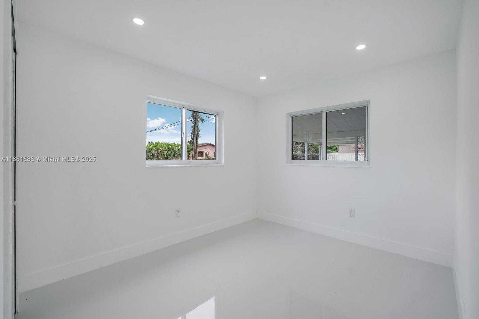 Small Image of 20181 NORTH WEST 14TH PL, Miami Gardens Number 16