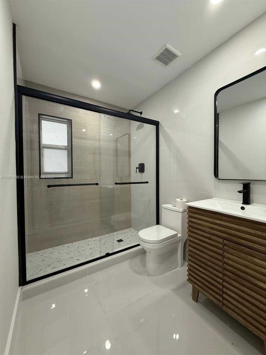 Small Image of 20181 NORTH WEST 14TH PL, Miami Gardens Number 20