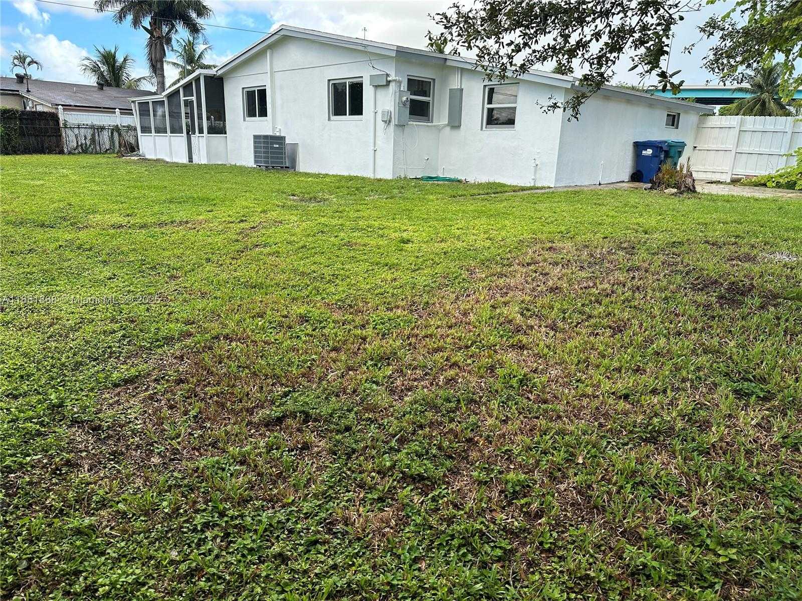 Small Image of 20181 NORTH WEST 14TH PL, Miami Gardens Number 30