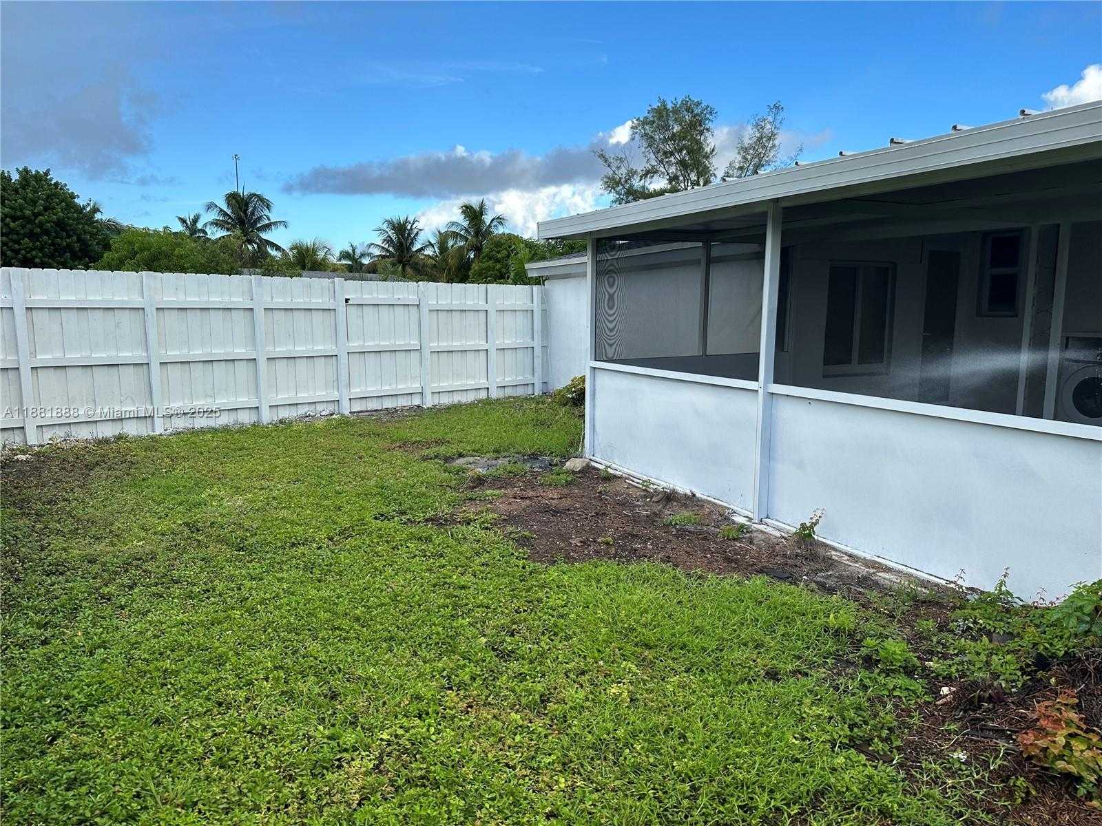 Small Image of 20181 NORTH WEST 14TH PL, Miami Gardens Number 33