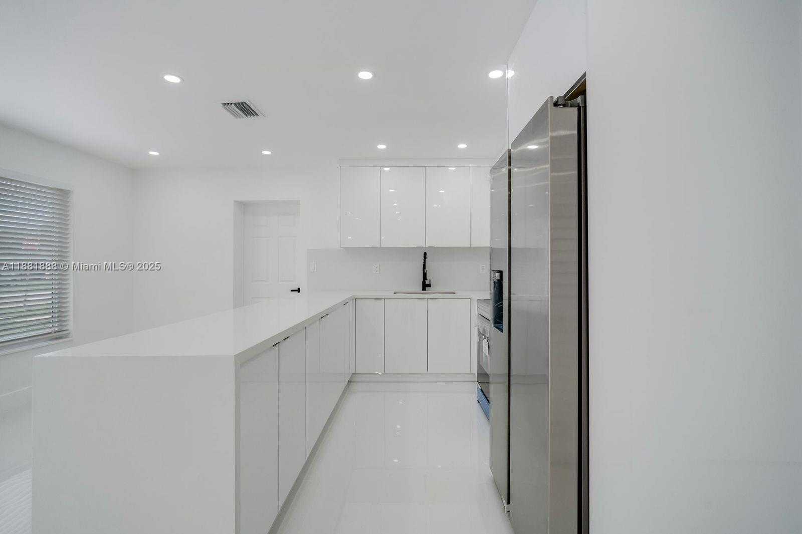 Small Image of 20181 NORTH WEST 14TH PL, Miami Gardens Number 8