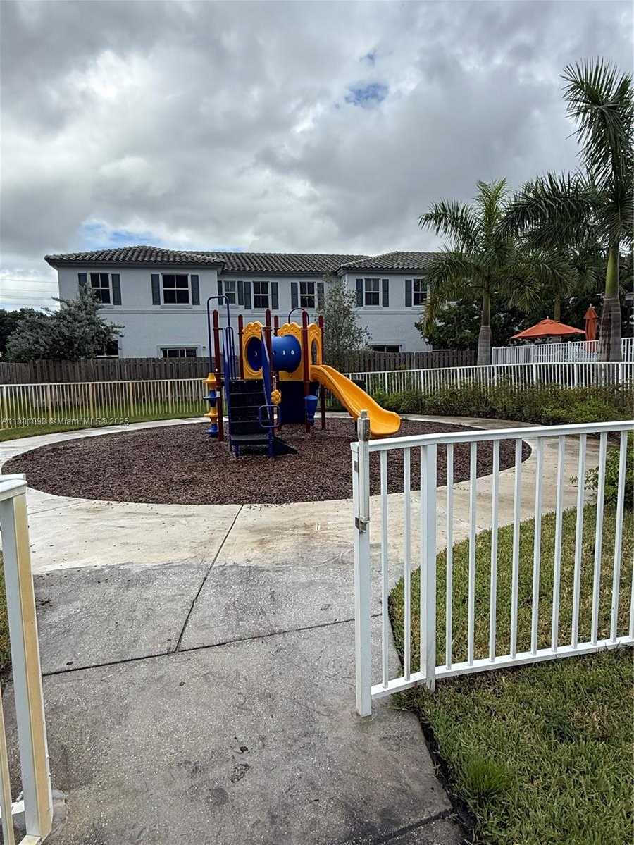 Small Image of 11855 NORTH WEST 46TH ST, Coral Springs Number 23
