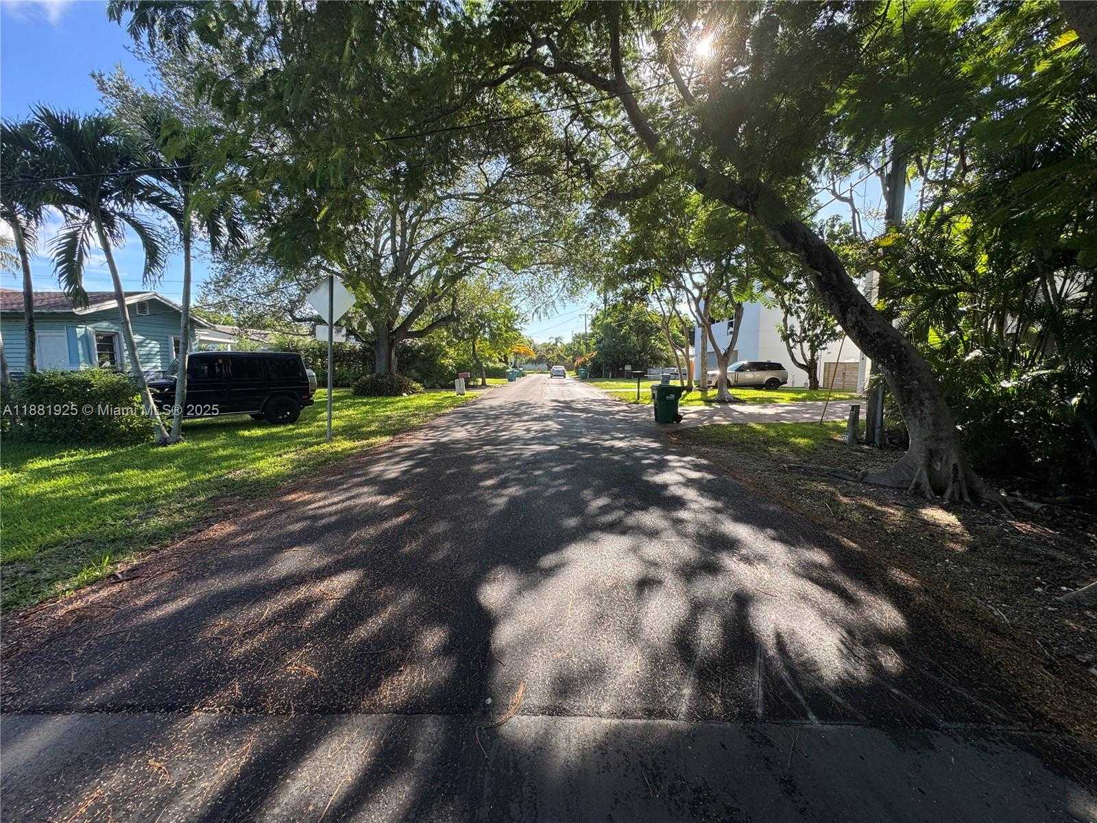 Small Image of 8920 SOUTH WEST 157TH ST, Palmetto Bay Number 4