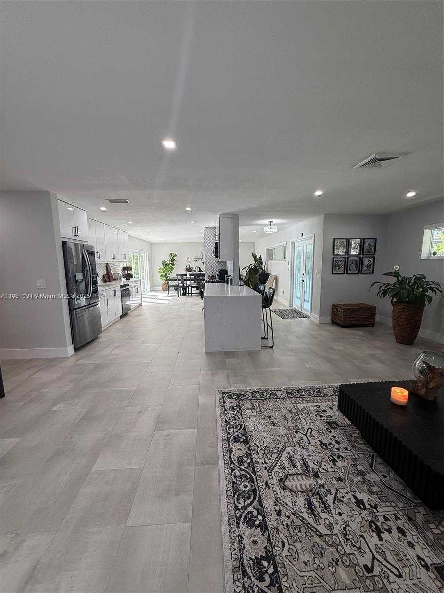 Small Image of 6860 MIAMI LAKES DR, Miami Lakes Number 21