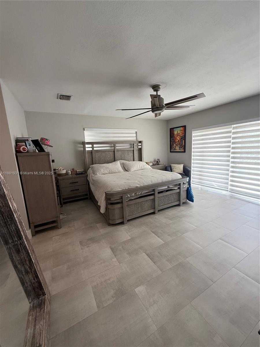 Small Image of 6860 MIAMI LAKES DR, Miami Lakes Number 26