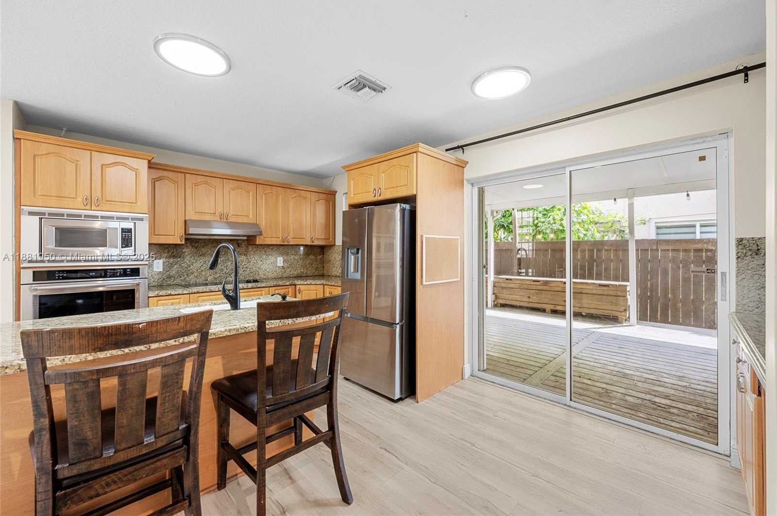 Small Image of 11862 NORTH WEST 13TH ST, Pembroke Pines Number 10