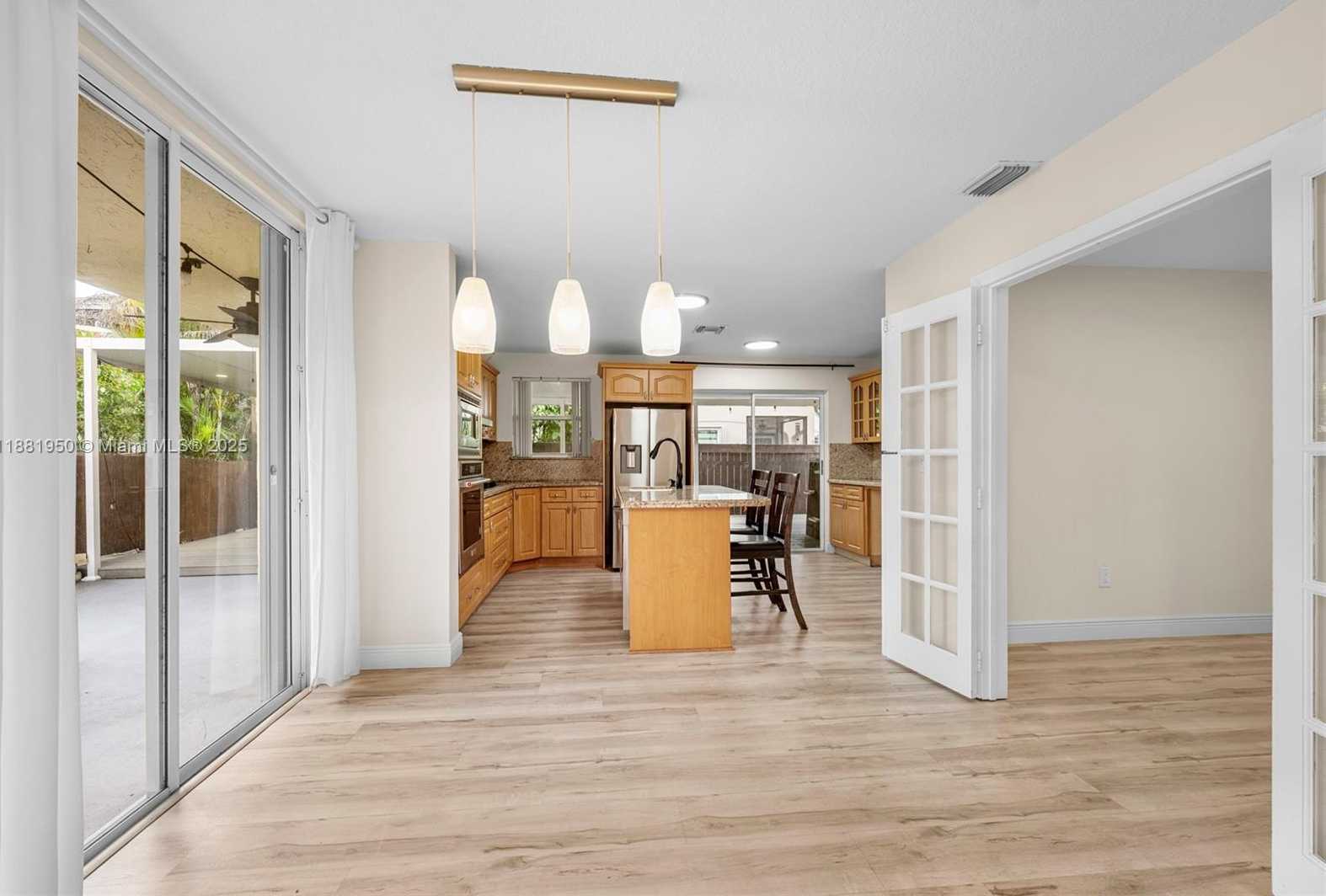 Small Image of 11862 NORTH WEST 13TH ST, Pembroke Pines Number 16