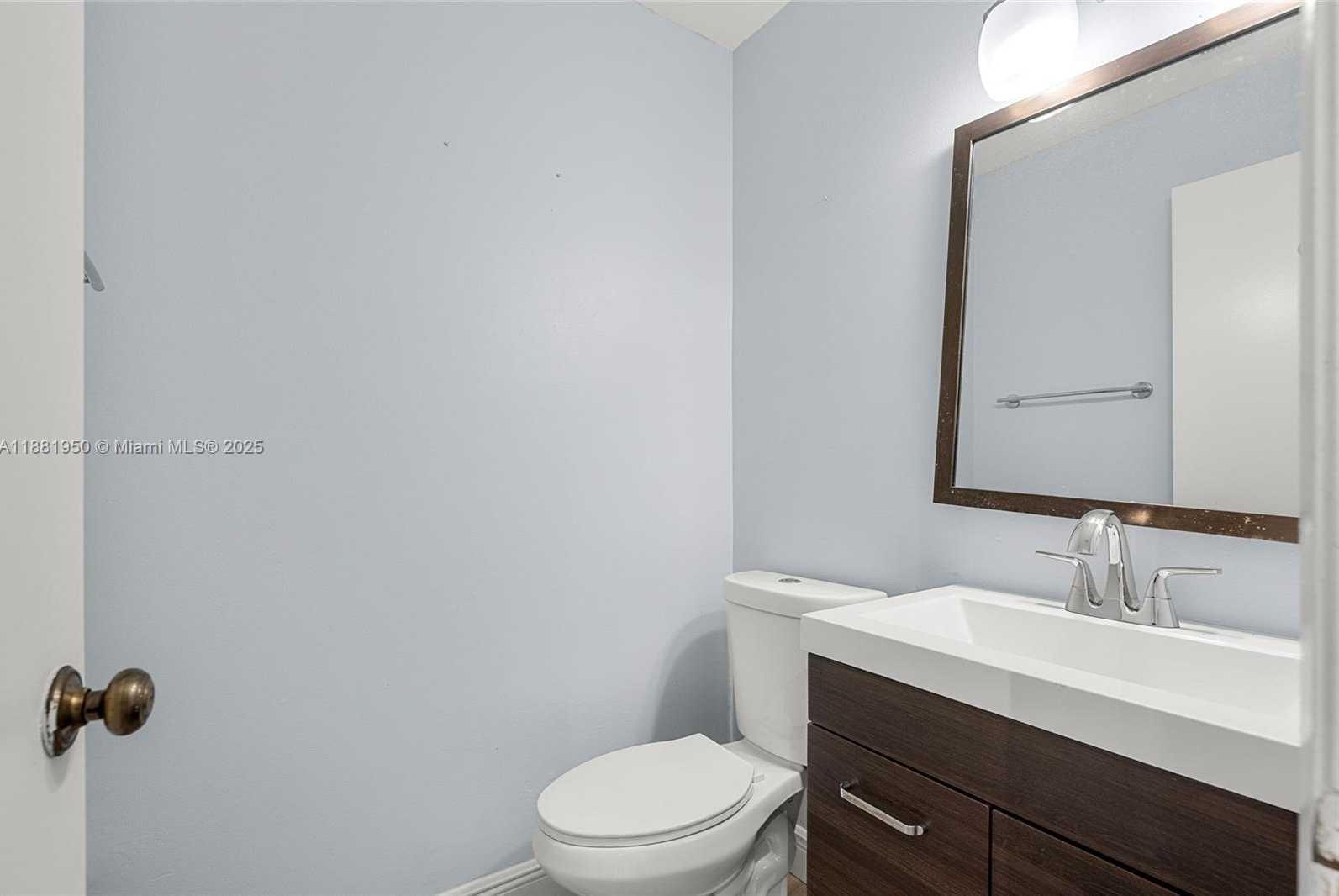 Small Image of 11862 NORTH WEST 13TH ST, Pembroke Pines Number 22
