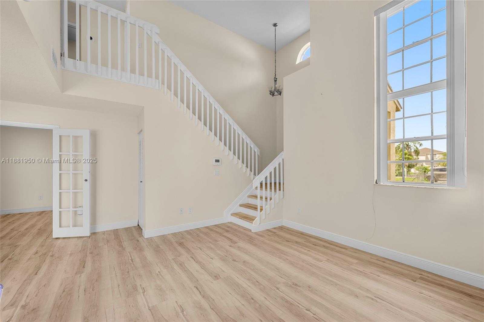 Small Image of 11862 NORTH WEST 13TH ST, Pembroke Pines Number 3