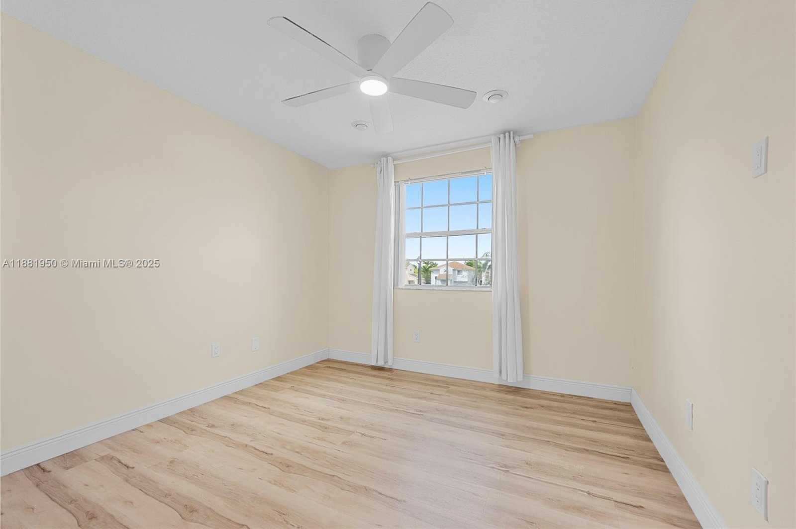 Small Image of 11862 NORTH WEST 13TH ST, Pembroke Pines Number 36