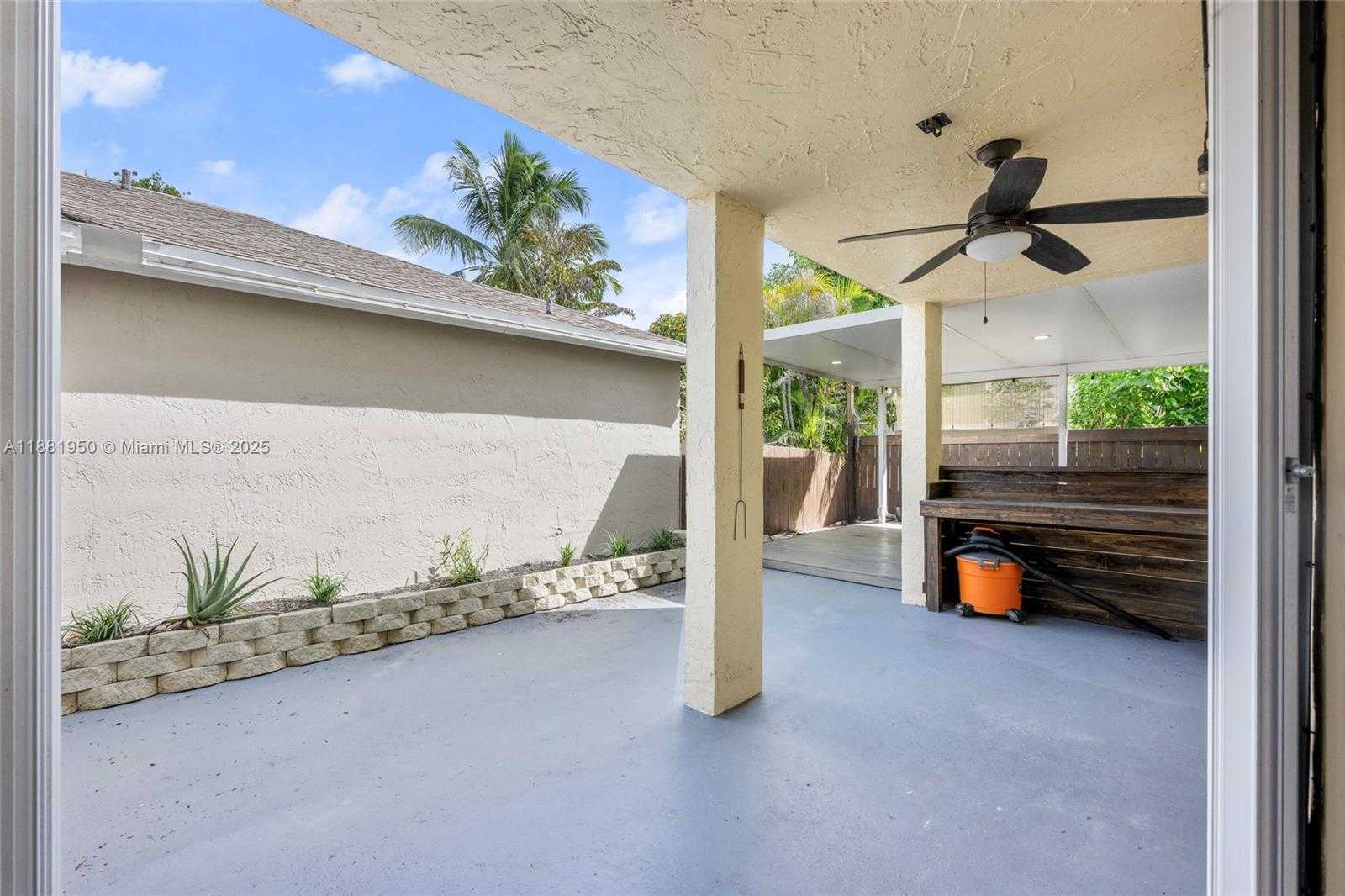 Small Image of 11862 NORTH WEST 13TH ST, Pembroke Pines Number 51