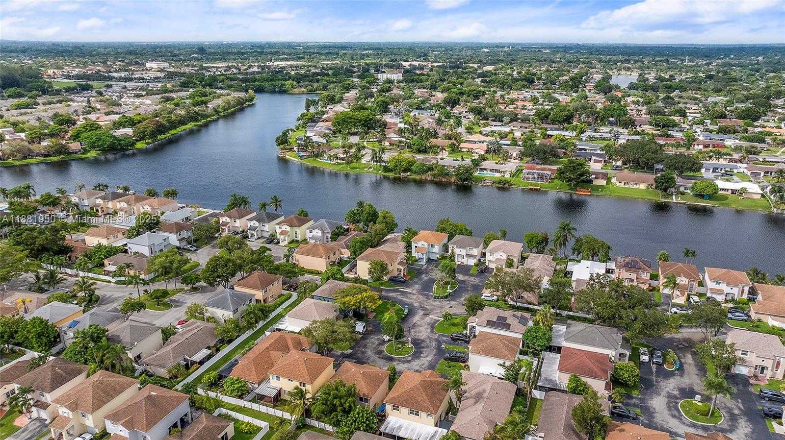 Small Image of 11862 NORTH WEST 13TH ST, Pembroke Pines Number 53