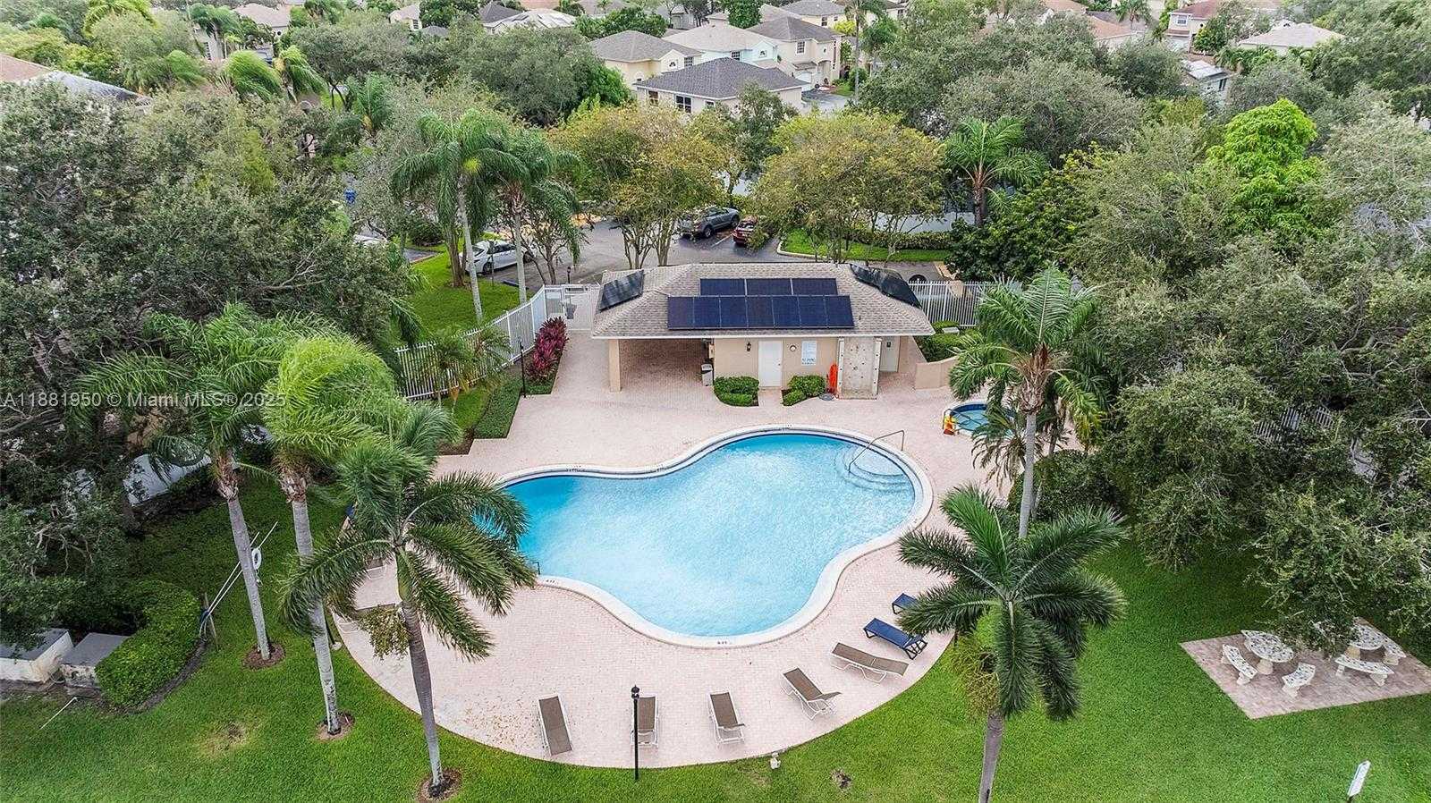Small Image of 11862 NORTH WEST 13TH ST, Pembroke Pines Number 54