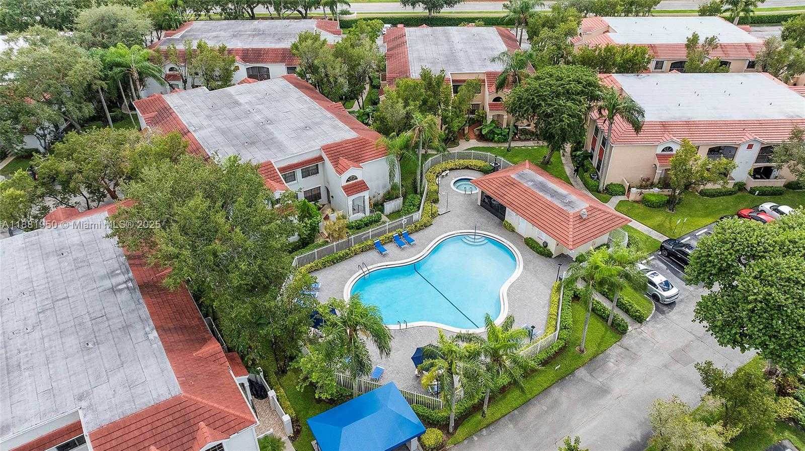 Small Image of 11862 NORTH WEST 13TH ST, Pembroke Pines Number 57