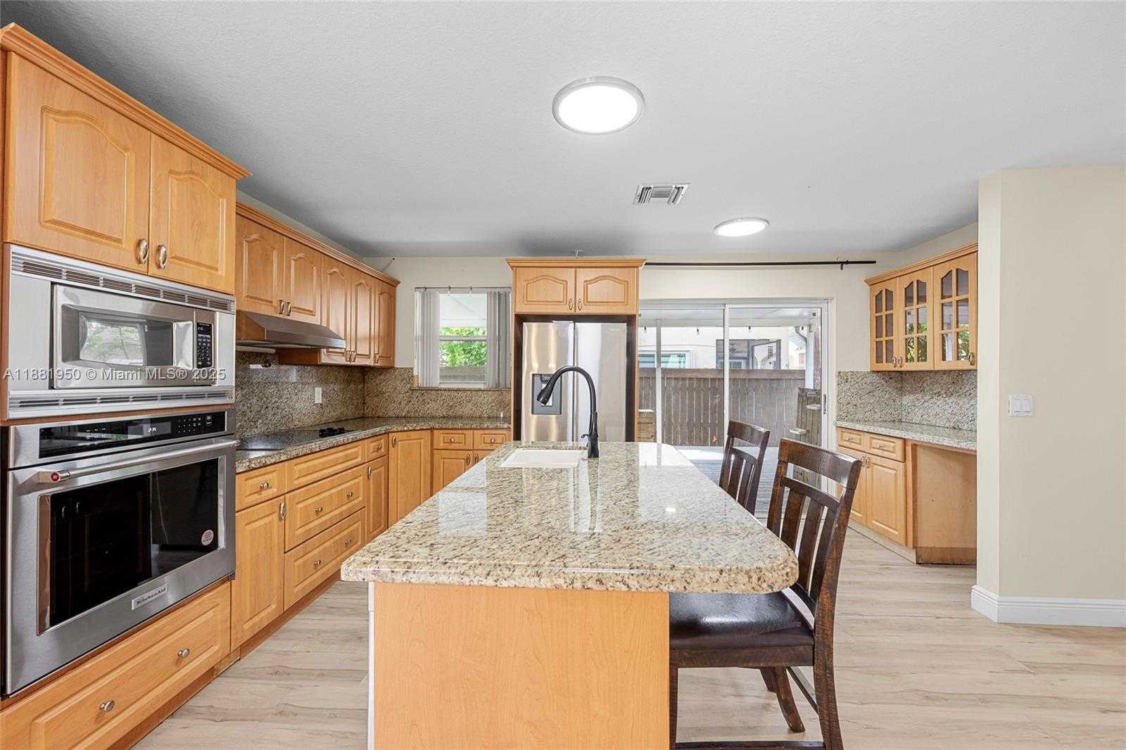 Small Image of 11862 NORTH WEST 13TH ST, Pembroke Pines Number 8