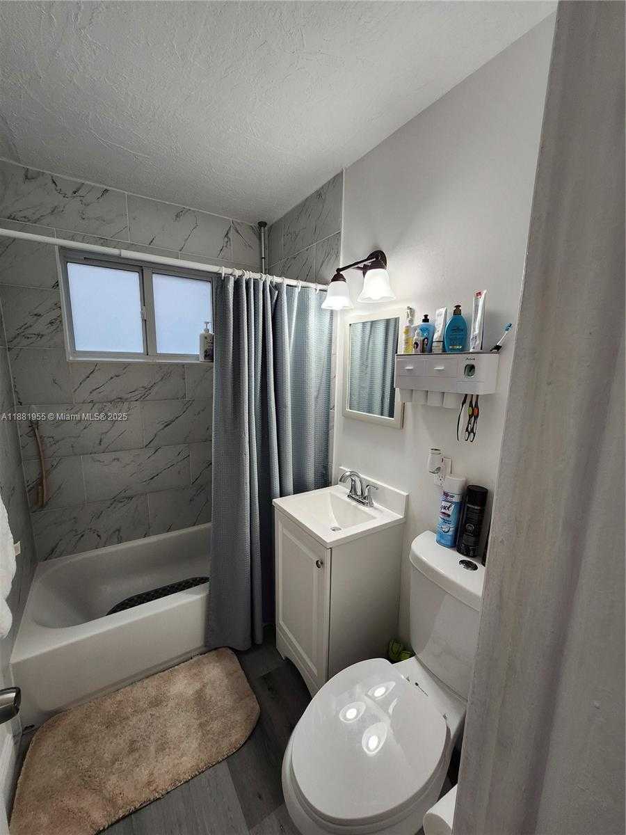 Small Image of 4301 NORTH WEST 59TH CT, North Lauderdale Number 29