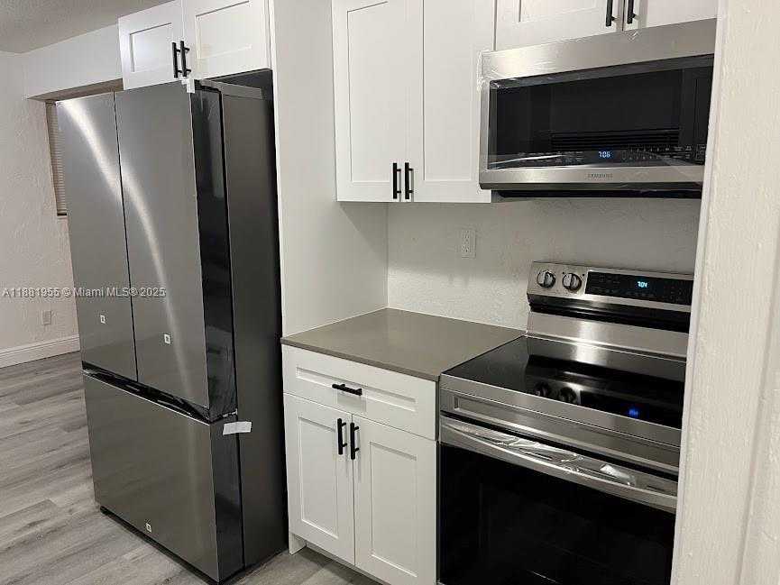 Small Image of 4301 NORTH WEST 59TH CT, North Lauderdale Number 3
