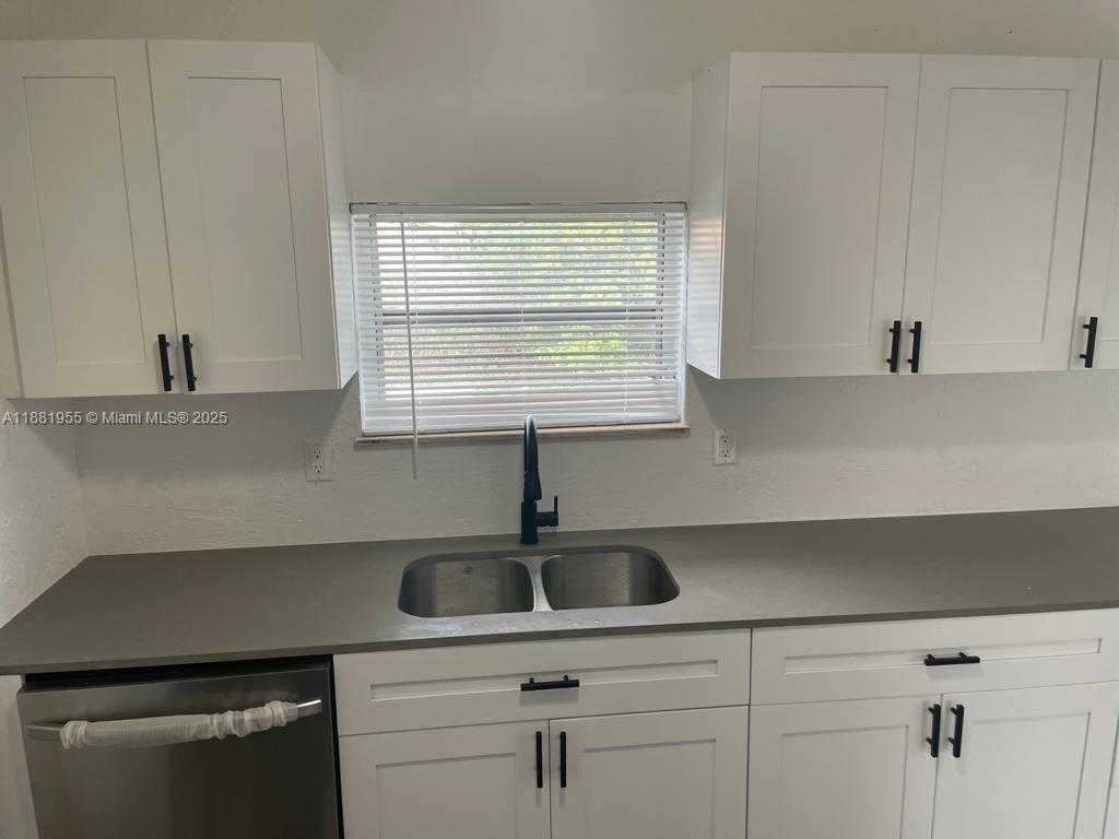 Small Image of 4301 NORTH WEST 59TH CT, North Lauderdale Number 4