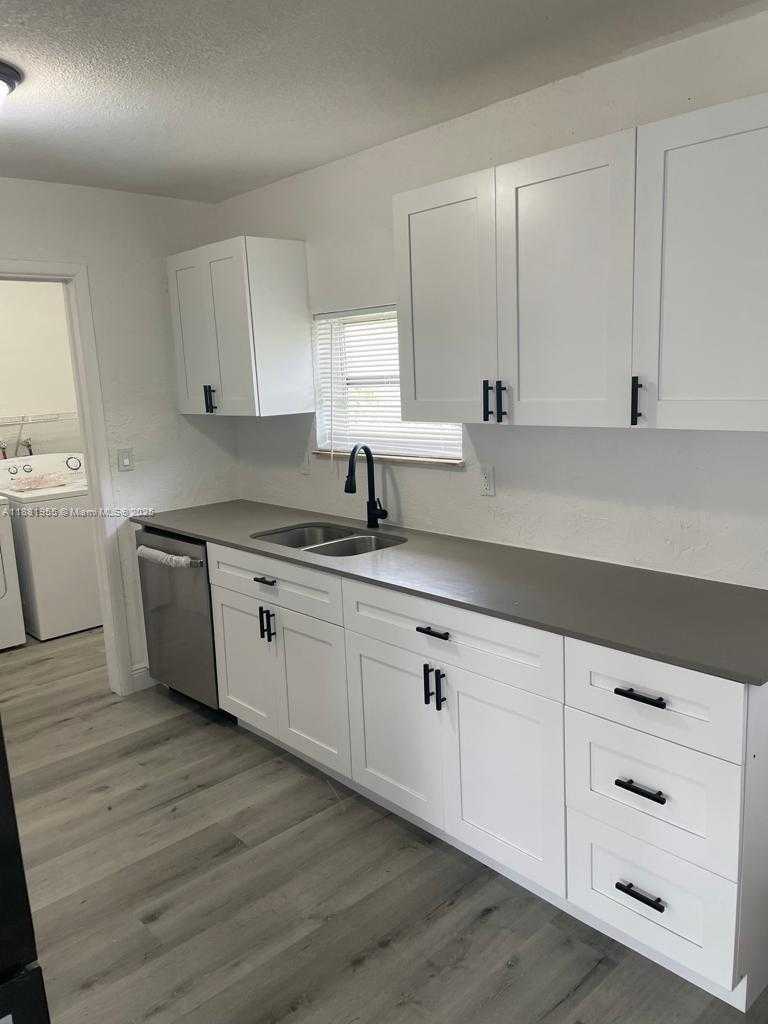 Small Image of 4301 NORTH WEST 59TH CT, North Lauderdale Number 5
