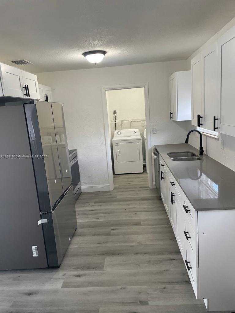 Small Image of 4301 NORTH WEST 59TH CT, North Lauderdale Number 6