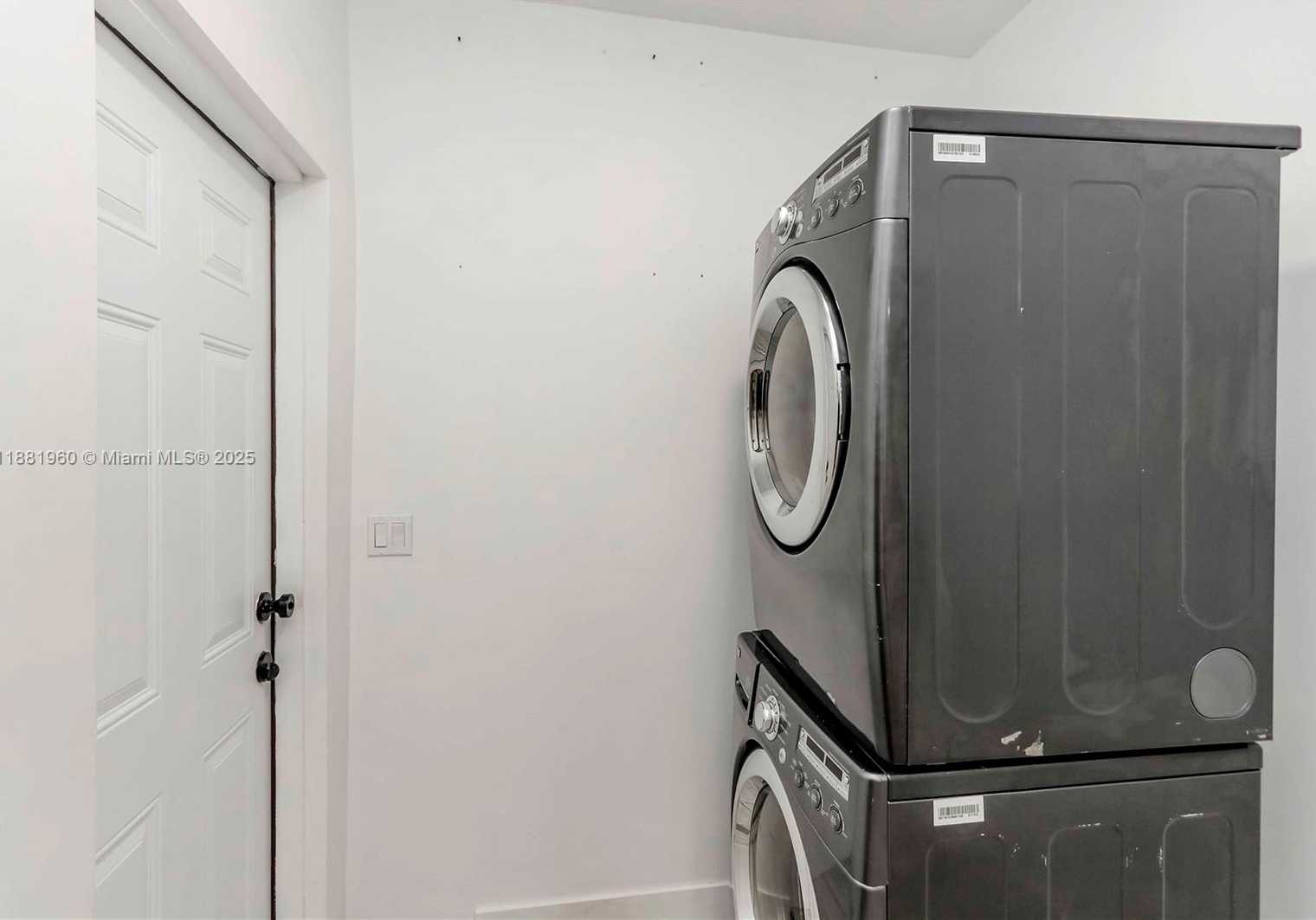 Small Image of 1545 NORTH WEST 53RD ST, Miami Number 17