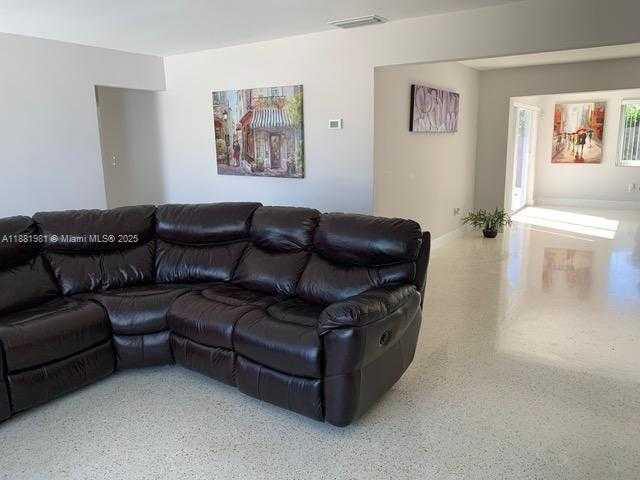 Small Image of 10610 NORTH WEST 22ND ST, Pembroke Pines Number 2
