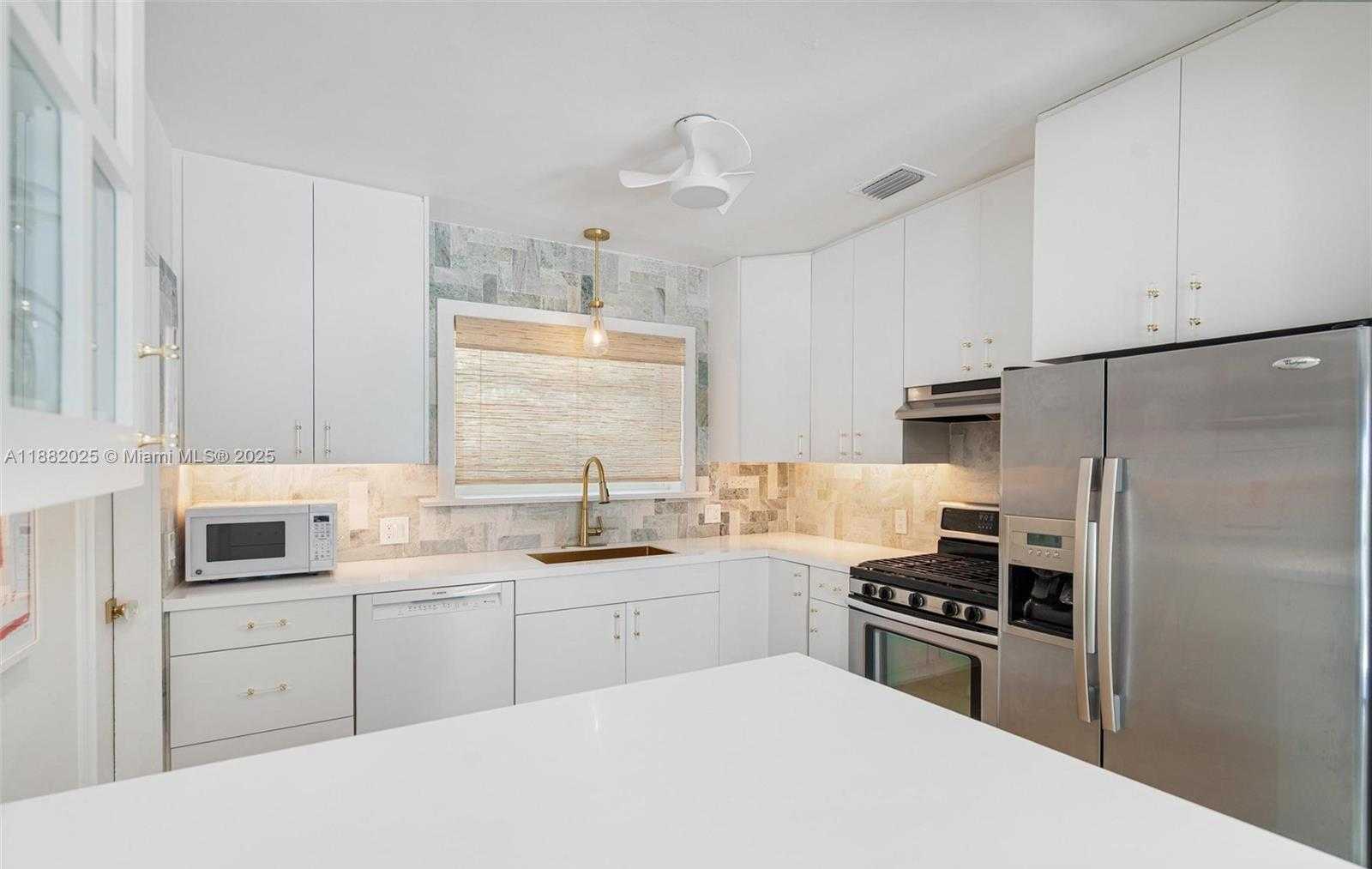 Small Image of 9357 NORTH EAST 9TH PL, Miami Shores Number 14