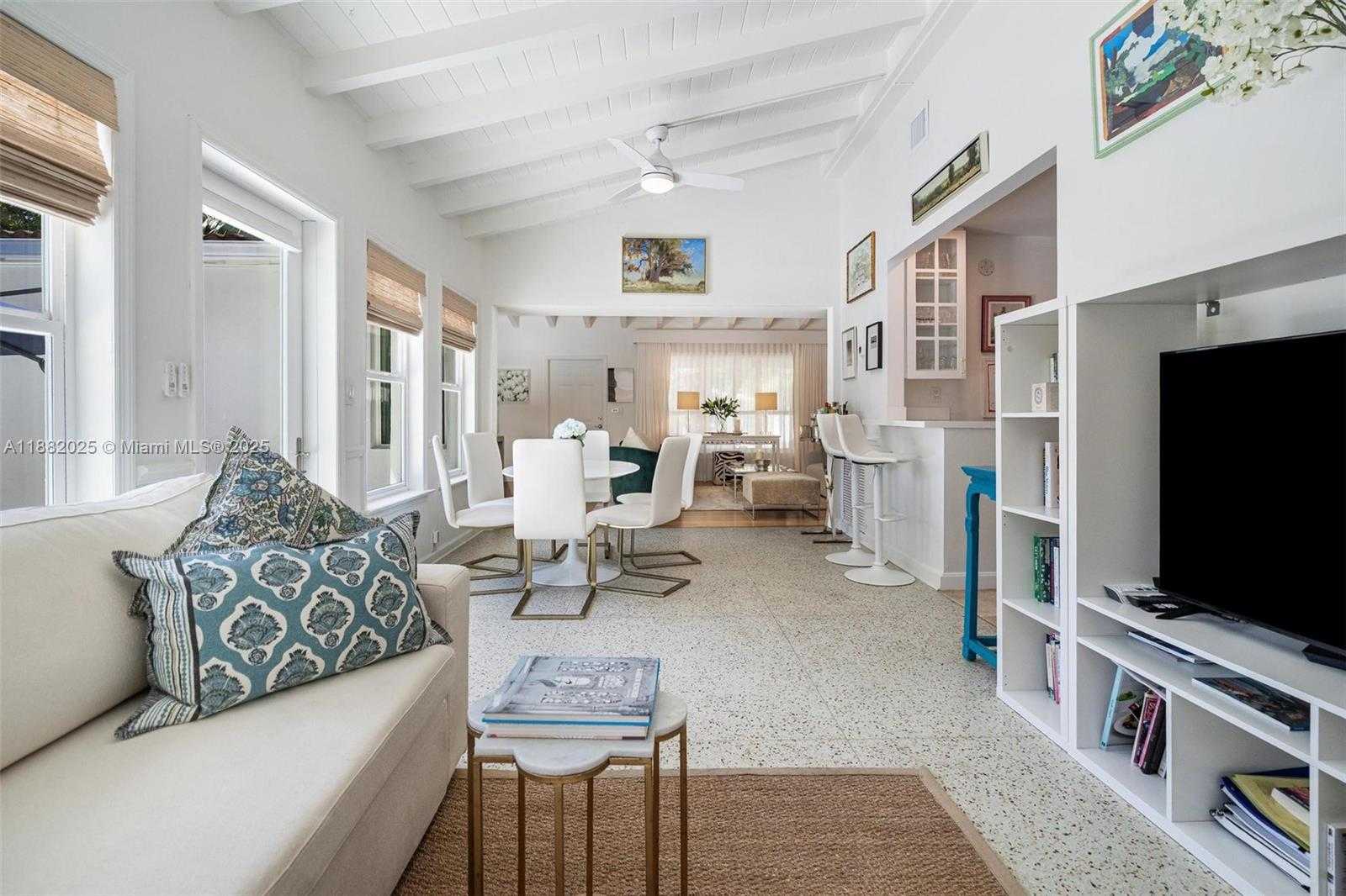 Small Image of 9357 NORTH EAST 9TH PL, Miami Shores Number 17